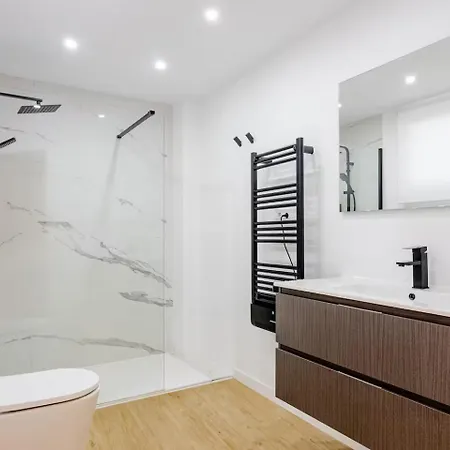 Trobat18 - Castle View Luxury Duplex With Private Terrace *