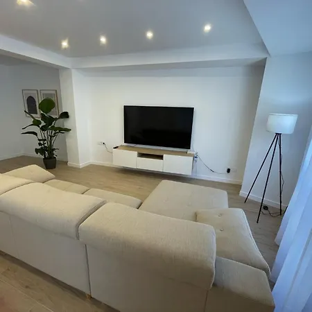Duplex De Lujo Con Terraza Privada Y Vistas Al Castillo - Centro