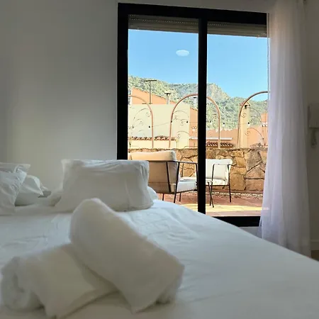 Duplex De Lujo Con Terraza Privada Y Vistas Al Castillo - Centro Apartment
