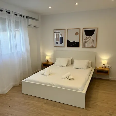 Duplex De Lujo Con Terraza Privada Y Vistas Al Castillo - Centro *